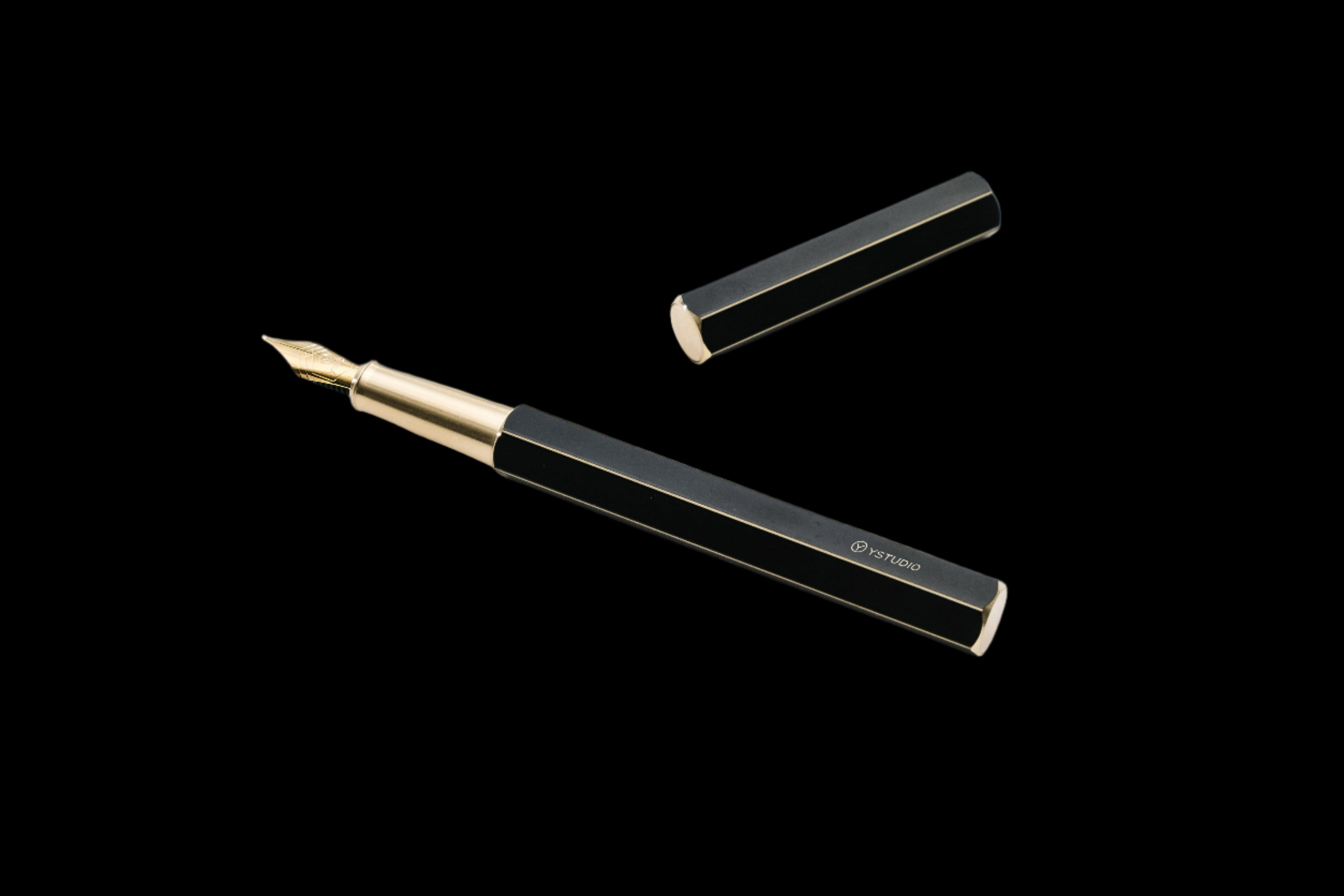 Classic Revolve Fountain Pen (Black F)