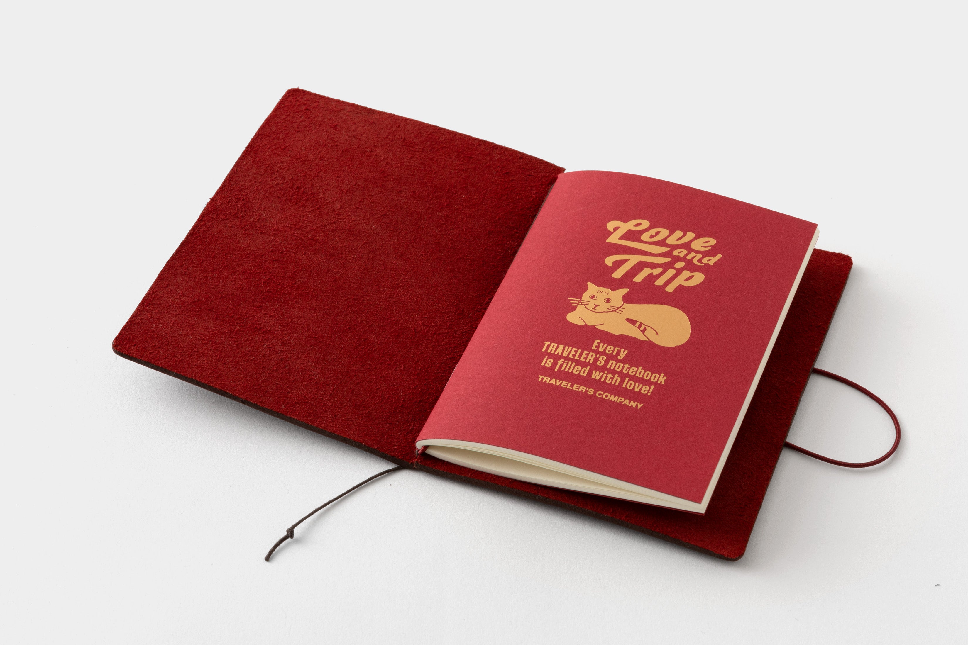 TRAVELER’S notebook Limited Set Passport Size LOVE & TRIP (PRE-ORDER)