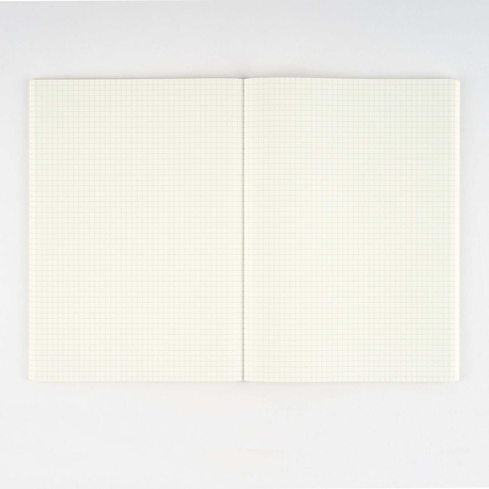 Tomitaro Makino: Hobonichi Graph Notebook (A5) - Yamazakura